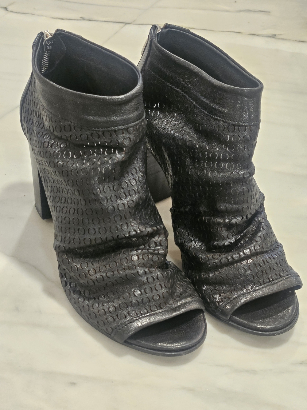 Ron White Shyla Black Perforated Leather Peep Toe Ankle Booties Sz 37